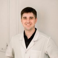 Попов Максим Вячеславович - врач-педиатр службы помощи на дому от медицинского центра "Здоровый ребенок".